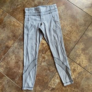Lululemon Inspire Tight II running leggings, size 6